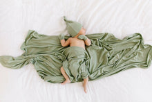 Load image into Gallery viewer, Ellis Ribbed Swaddle Blanket
