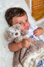 Load image into Gallery viewer, Putty Nursery Hound Character Blanket
