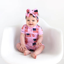 Cargar imagen en el visor de la galería, Betty Pink Flag Shorty Zip Bamboo 4th of July Flag
