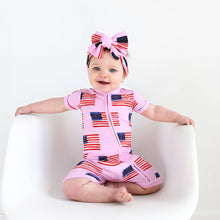 Cargar imagen en el visor de la galería, Betty Pink Flag Shorty Zip Bamboo 4th of July Flag
