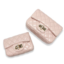 Load image into Gallery viewer, B1336 &amp; B1337  Pearl Closure Quilted Purse (6 Colors)
