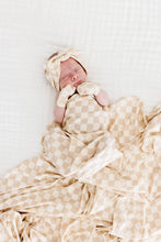 Cargar imagen en el visor de la galería, Austin Swaddle Blanket
